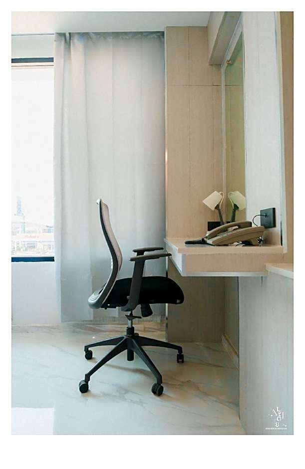 Aramis Hotel Kamphaeng Phet