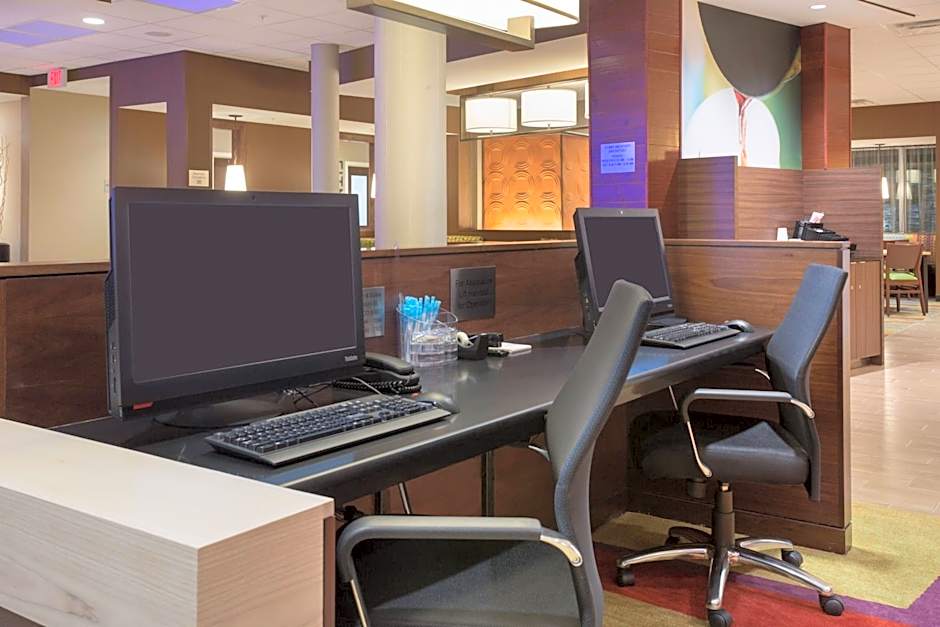 Fairfield Inn & Suites by Marriott Burlington
