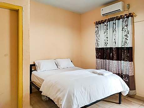 RedDoorz Syariah near Terminal Alam Barajo Jambi