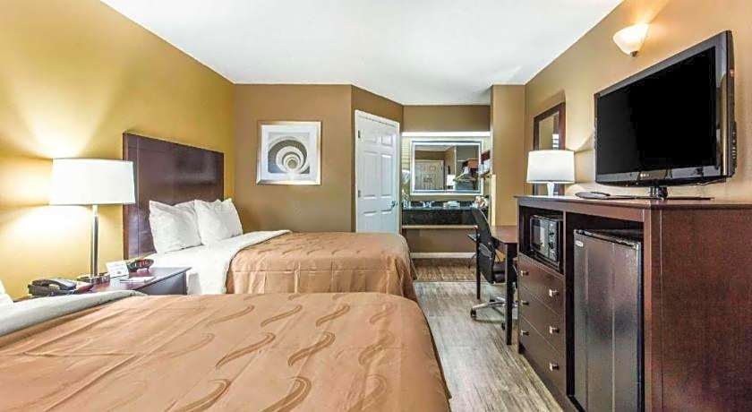 Quality Inn Bessemer I-20 exit 108