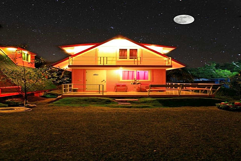 A Houses Homestay