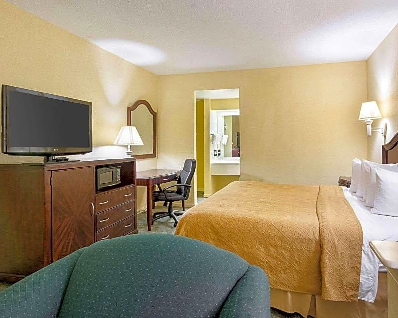 Quality Inn & Suites Franklin