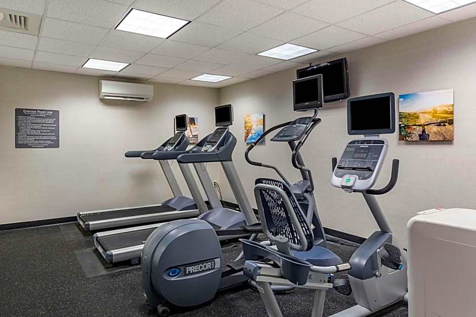 Comfort Inn & Suites Hadley - Amherst