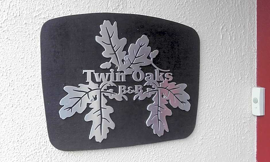 Twin Oaks Bed & Breakfast