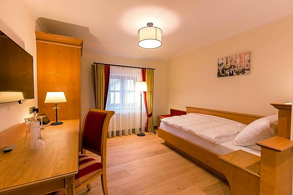 Hotel & Gaststätte zum Erdinger Weißbräu