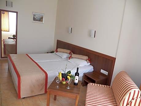 Twin Room with Balcony