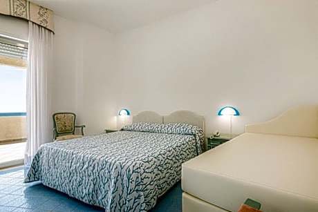 Superior Triple Room with Sea View
