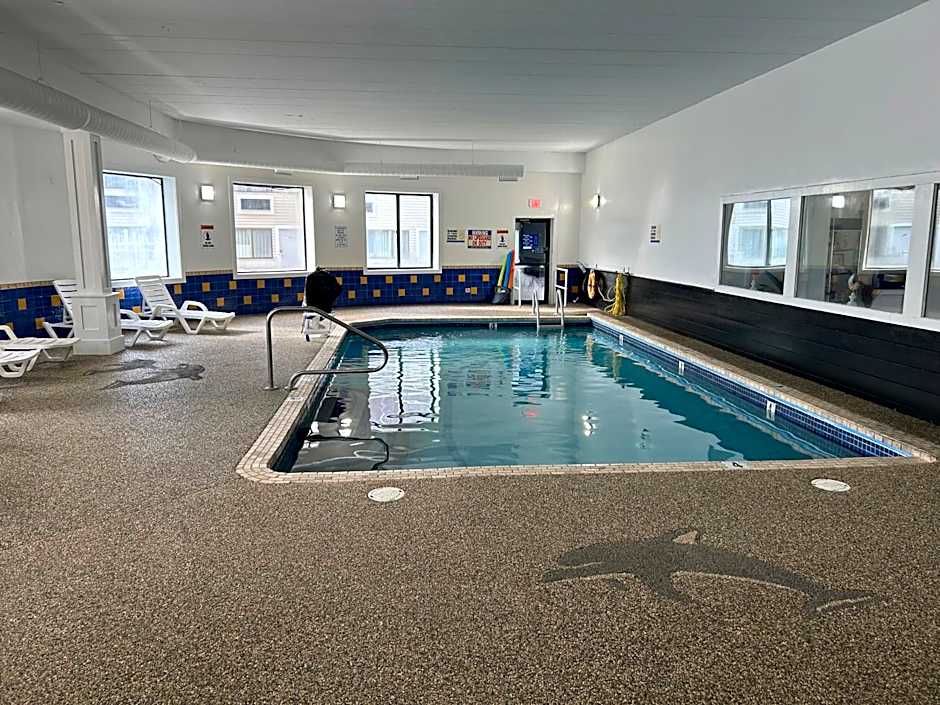 Admiralty Inn & Suites - a Red Collection Hotel