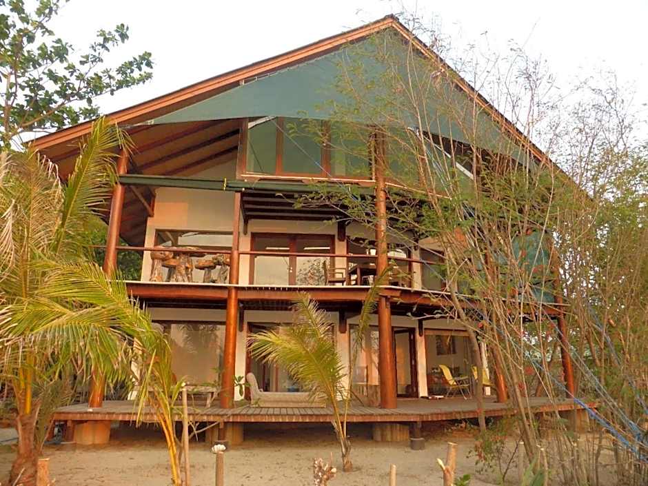 Castaway Surf Retreat