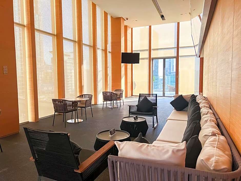 Extravagant Apt 65 sqm 1BR - Ultra Fast Wifi - Silom