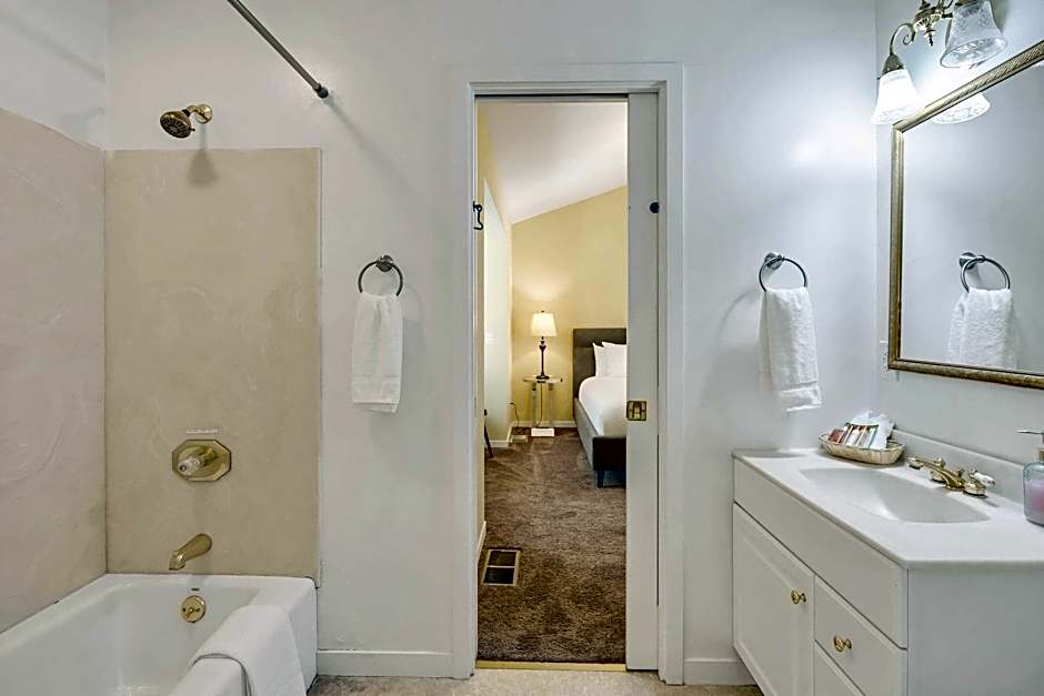 Sonoma Coast Villa and Spa