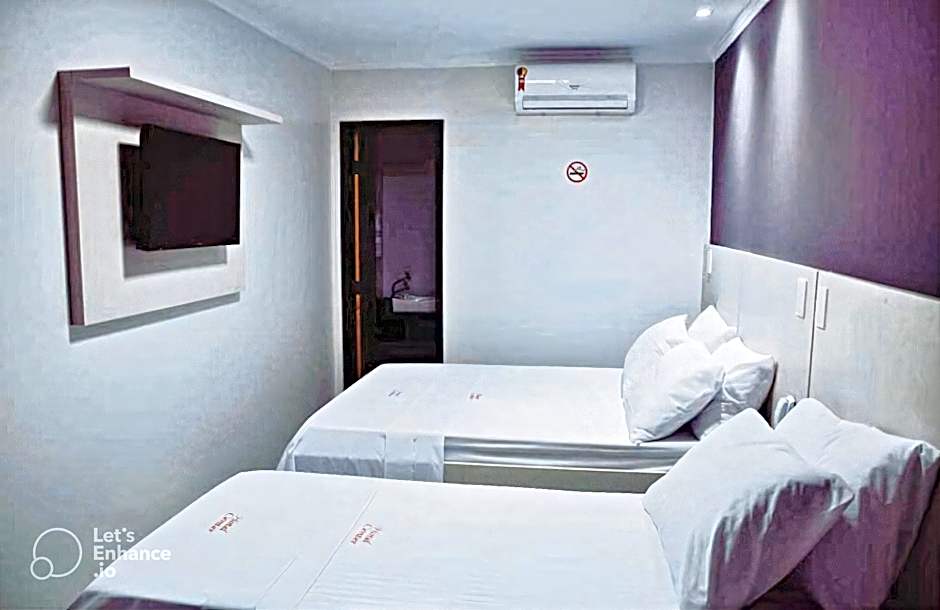 Hotel Center