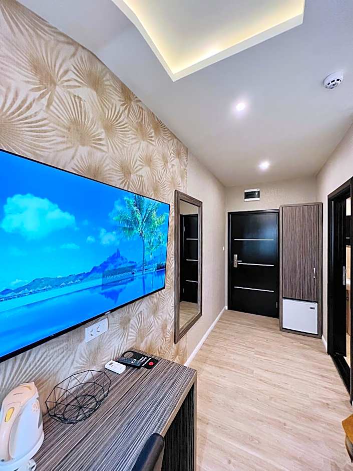 Side One Design Hotel Garni