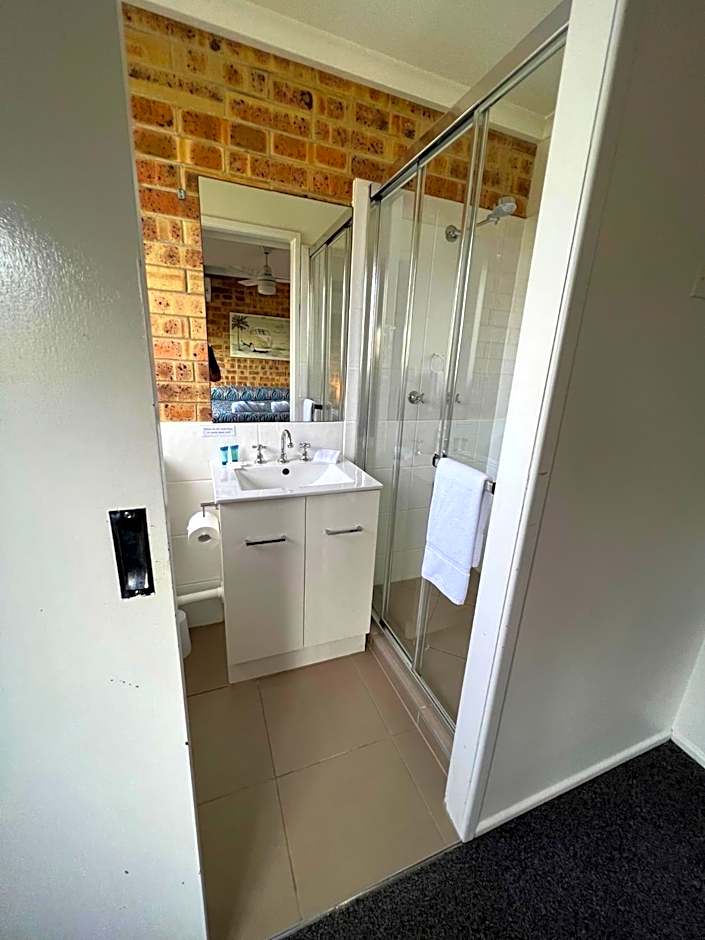 Golden Beach Motor Inn