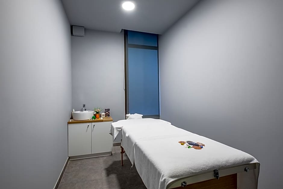 Hotel California Garden