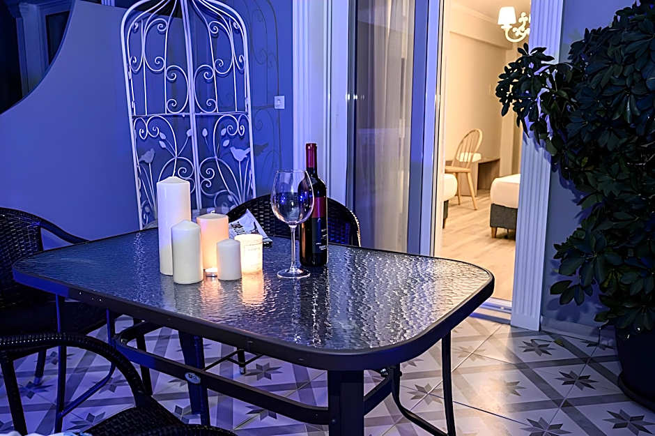 Parthenon Art executive wing