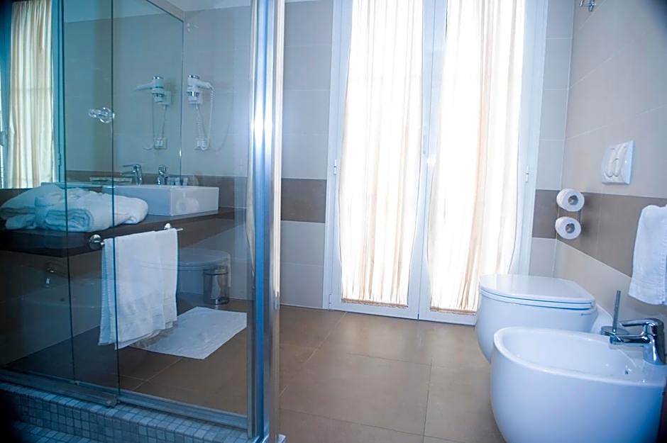 Accademia Hotel