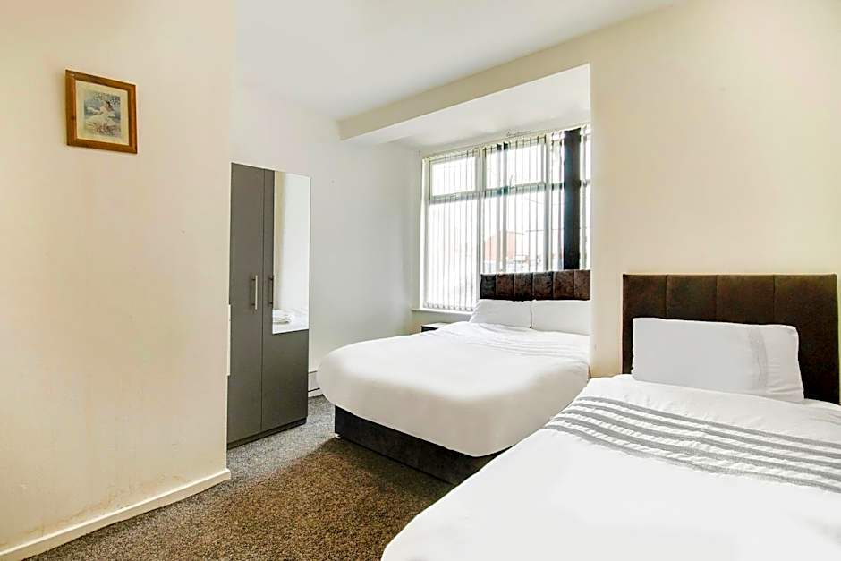 OYO The Longlands Hotel