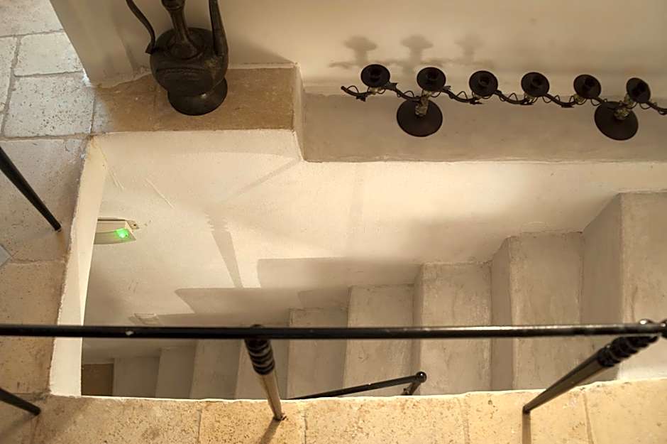 Heliophos Boutique Caves