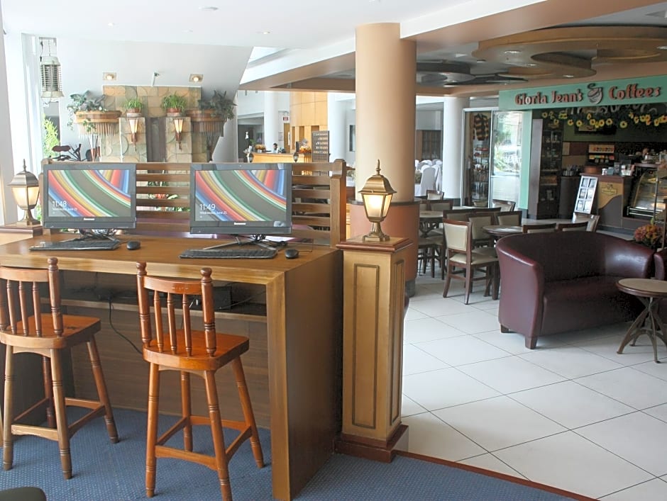 Hotel Supreme Convention Plaza