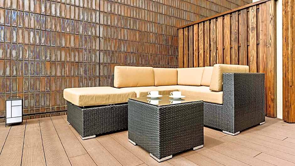 Omuro no mori Gyokusui - 13 years or older