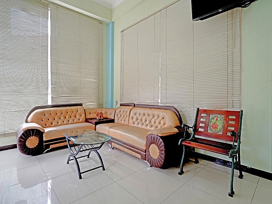 OYO 90836 Bartu Guesthouse