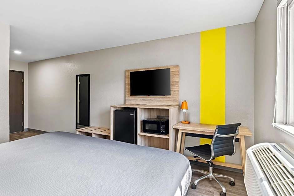 Super 8 by Wyndham Lewiston Auburn Area