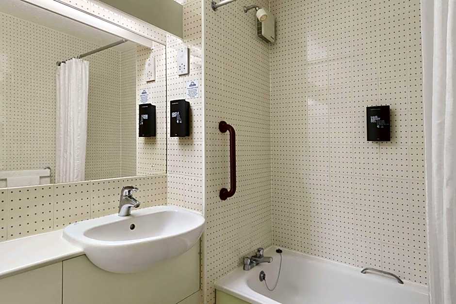 Days Inn Warwick South M40