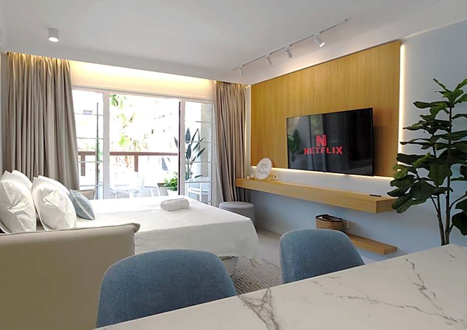 TMS Andorra Luxury ApartHotel, Las Americas, Pool&Beach