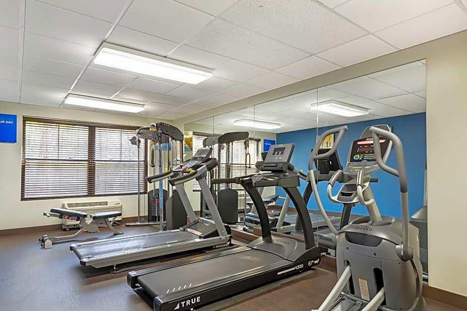 Comfort Suites Hanes Mall