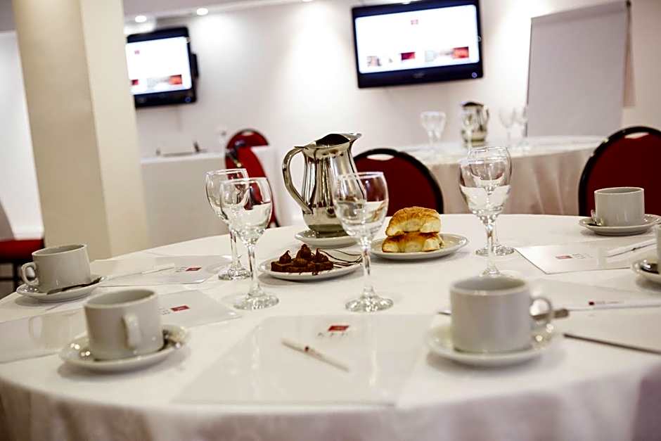 Ker Urquiza Hotel & Suites