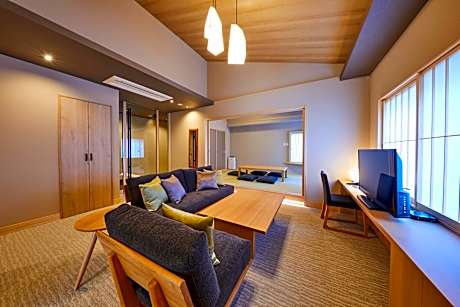 Rinn Shirakawa South