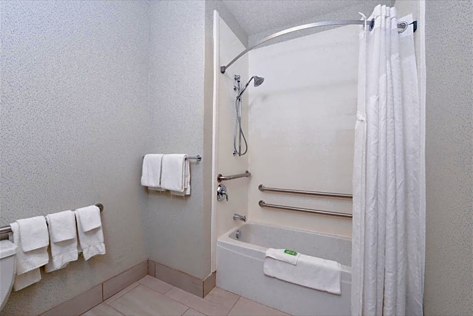 Holiday Inn Express Wixom By IHG