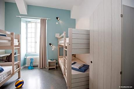 Room for 5 people with Private Bathroom