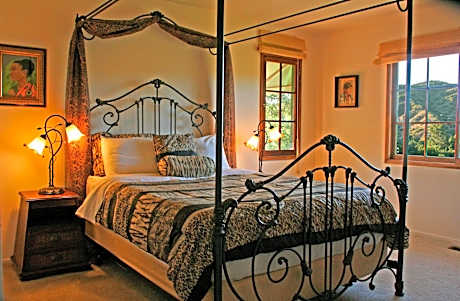 Double Room with Four Poster Bed
