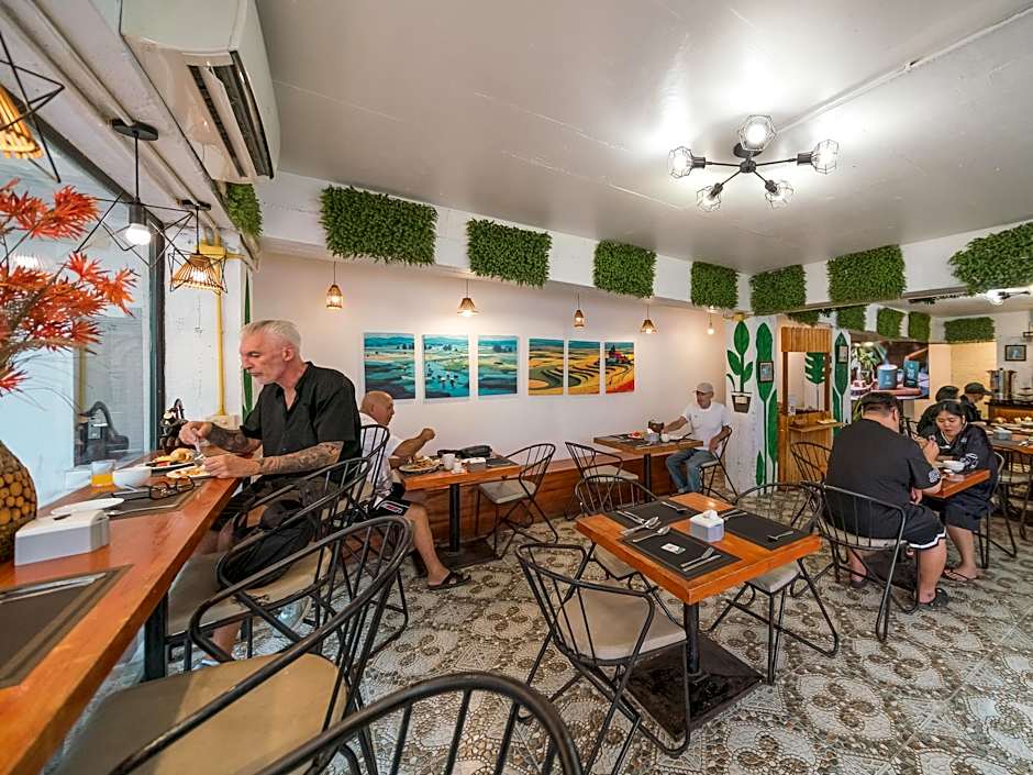 Mali Namphu Hotel