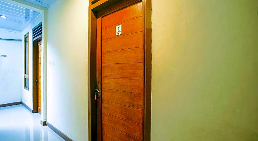 Capital O 90643 Suri Guest House Syariah