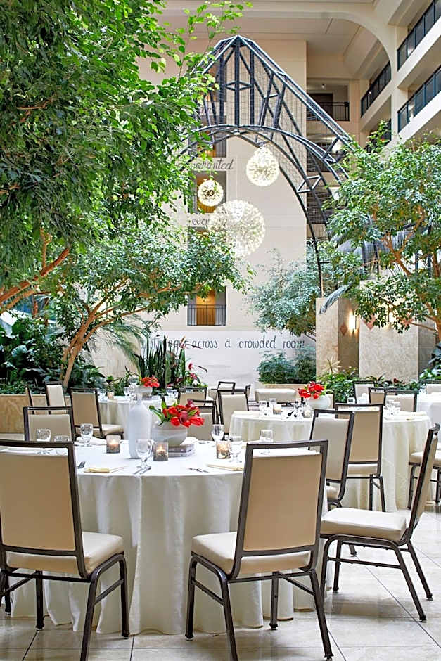 Renaissance Chicago Glenview Suites Hotel