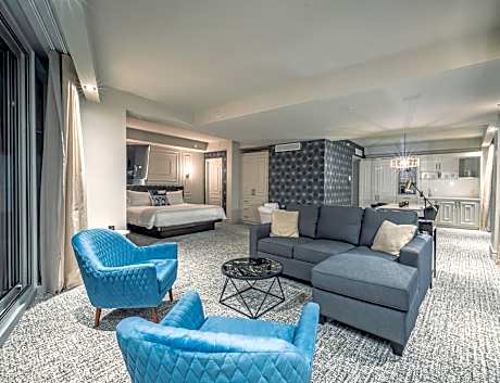 King Suite with Balcony