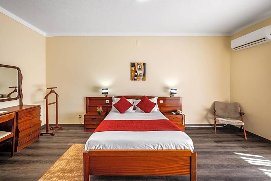 Hotel Colmeia