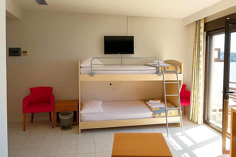 Flisvos Hotel