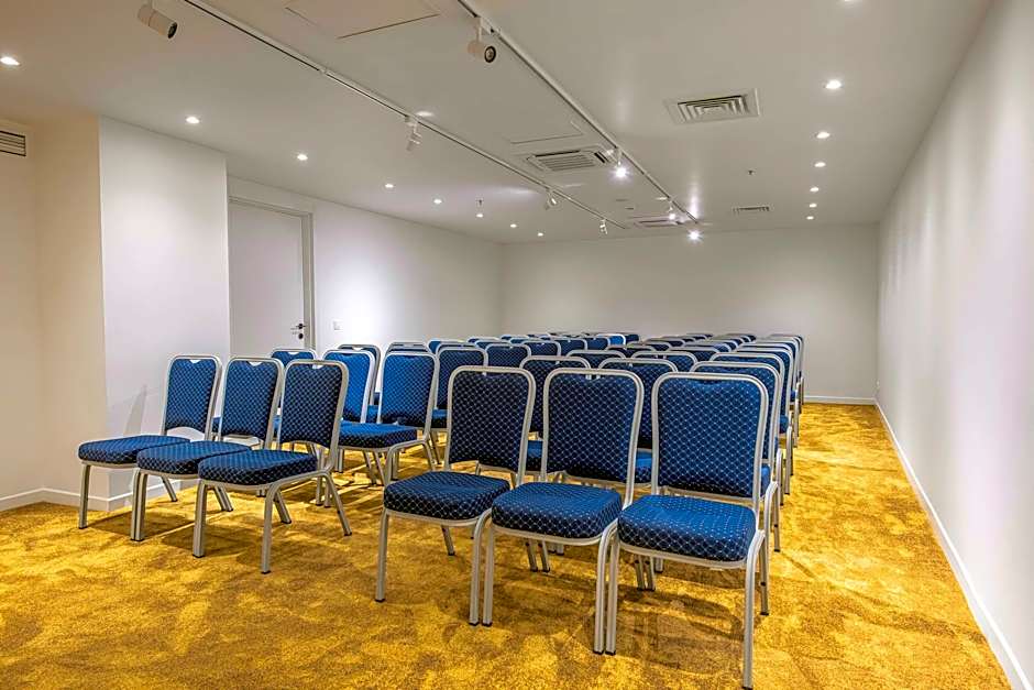 Golden Tulip Design Tbilisi