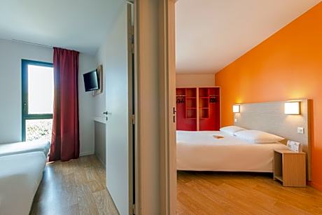 Tribu Double Room with Two Single and One Bunk Bed