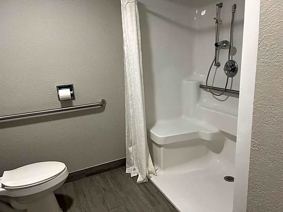 Days Inn by Wyndham Wagoner