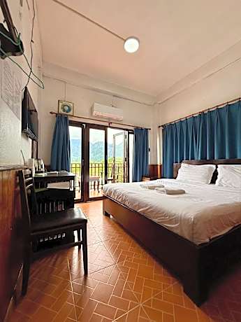Double Room with Mountain View