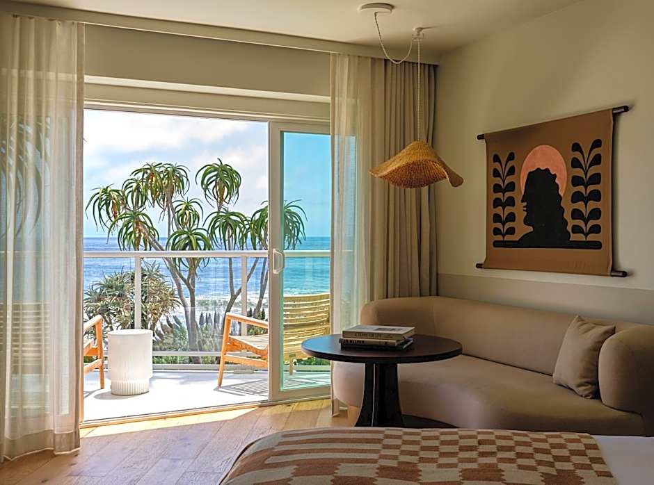 Casa Loma Beach Hotel