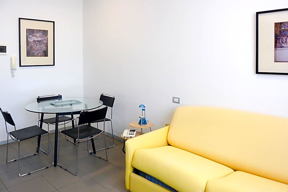 Vista Hotel & Residence