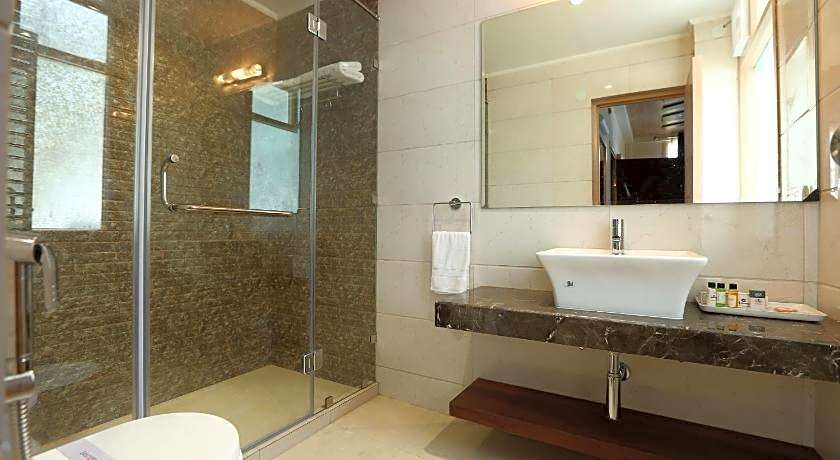 The Highland Park (A Centrally Heated River Side Resort)