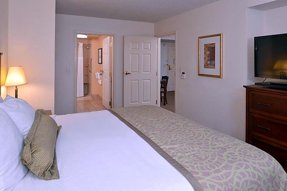 Staybridge Suites Indianapolis-Airport By IHG
