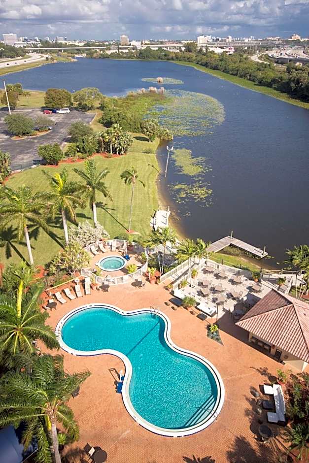 Hilton Palm Beach Airport